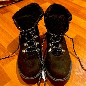 Woman’s Rue 21 VND Style Jackie Boots